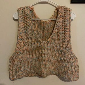 FP knitted cropped vest